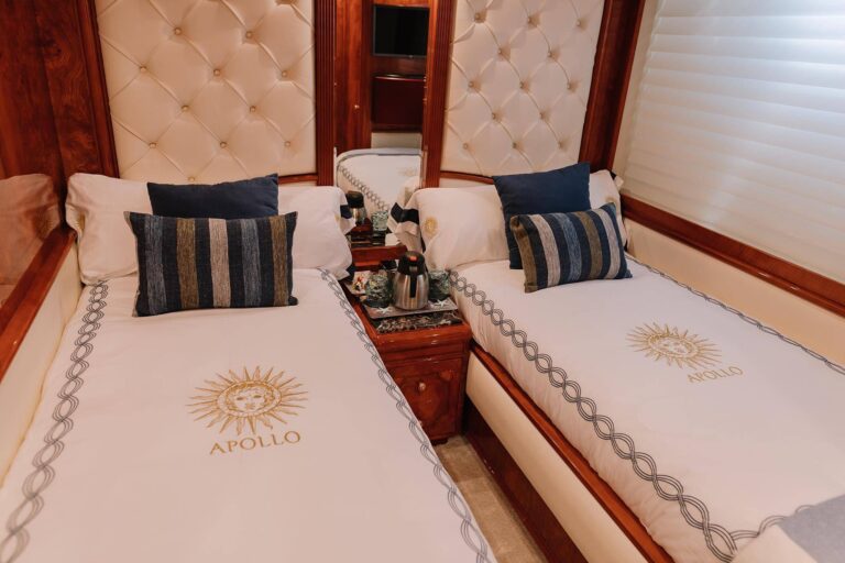 Twin Cabin