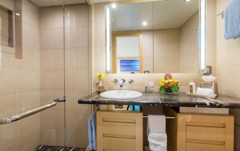 Twin Cabin Bathroom