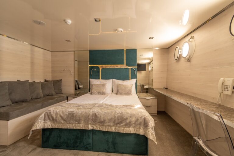 Twin Cabin Made Into Double