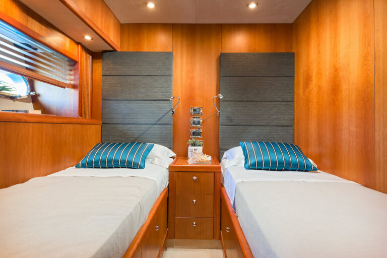 Twin - Starboard