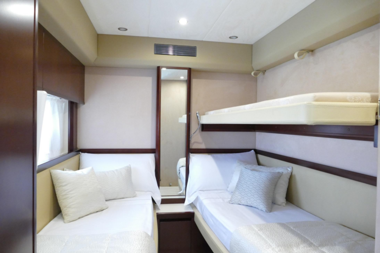 Twin With Pullman