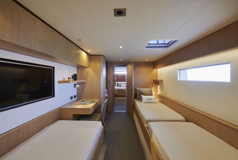 Twin With Three Beds