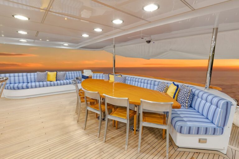 Upper Deck