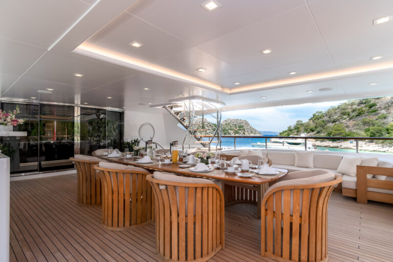 Upper Deck Aft Alfresco Dining