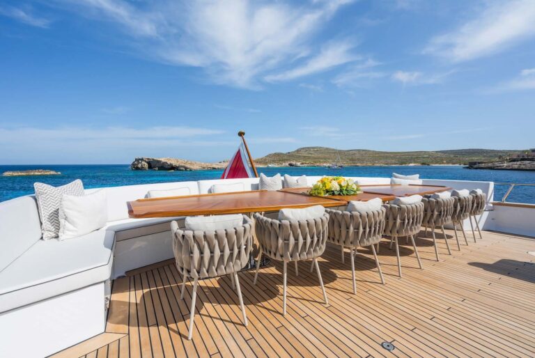 Upper Deck Al Fresco Dining