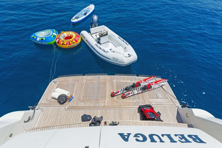 Water Toys And Swim Platform - Transom