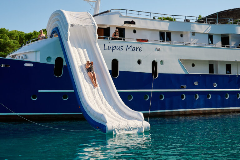 Waterslide - © Ivanisevicivan