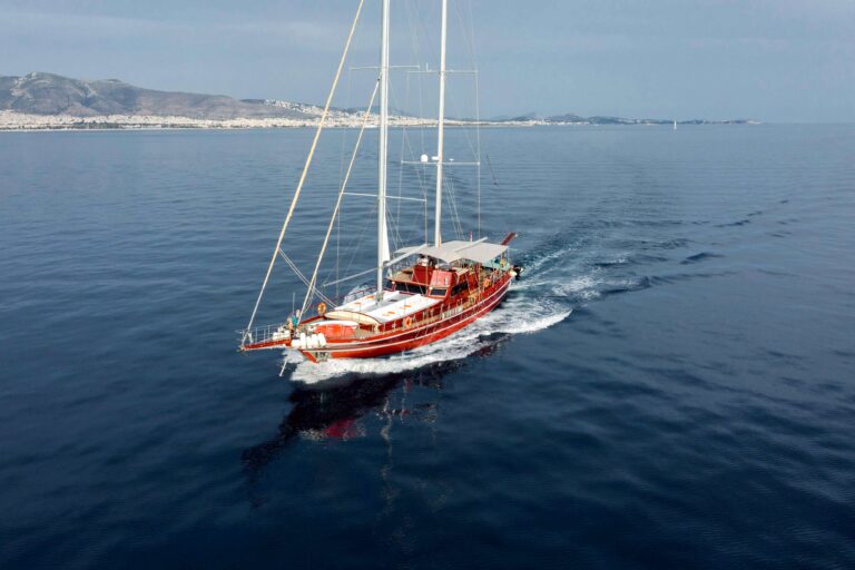 Yacht ERATO