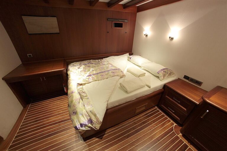 Yacht LA FINALE