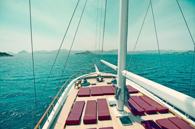Yacht LA FINALE Deck