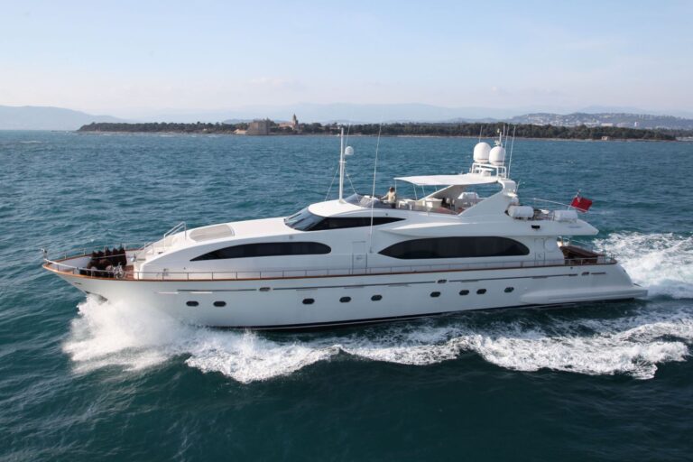 Yacht YLANG YLANG By Falcon