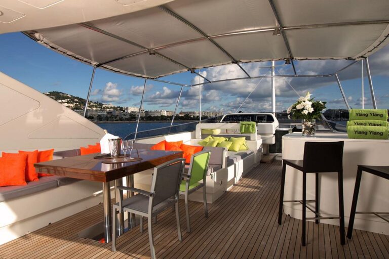 Yacht YLANG YLANG By Falcon Flybridge