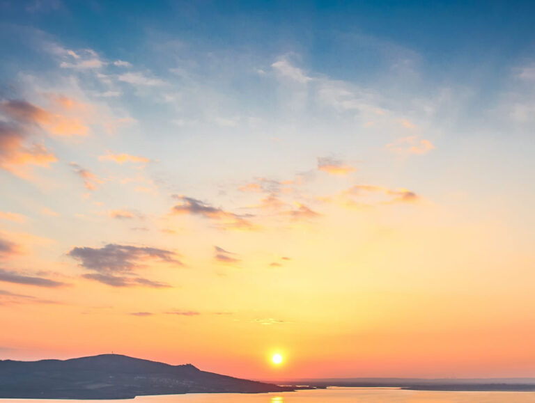 Yacht Charter Amandine Sunset