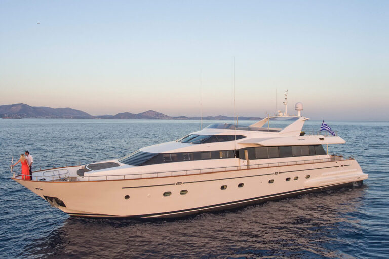 Yacht martina