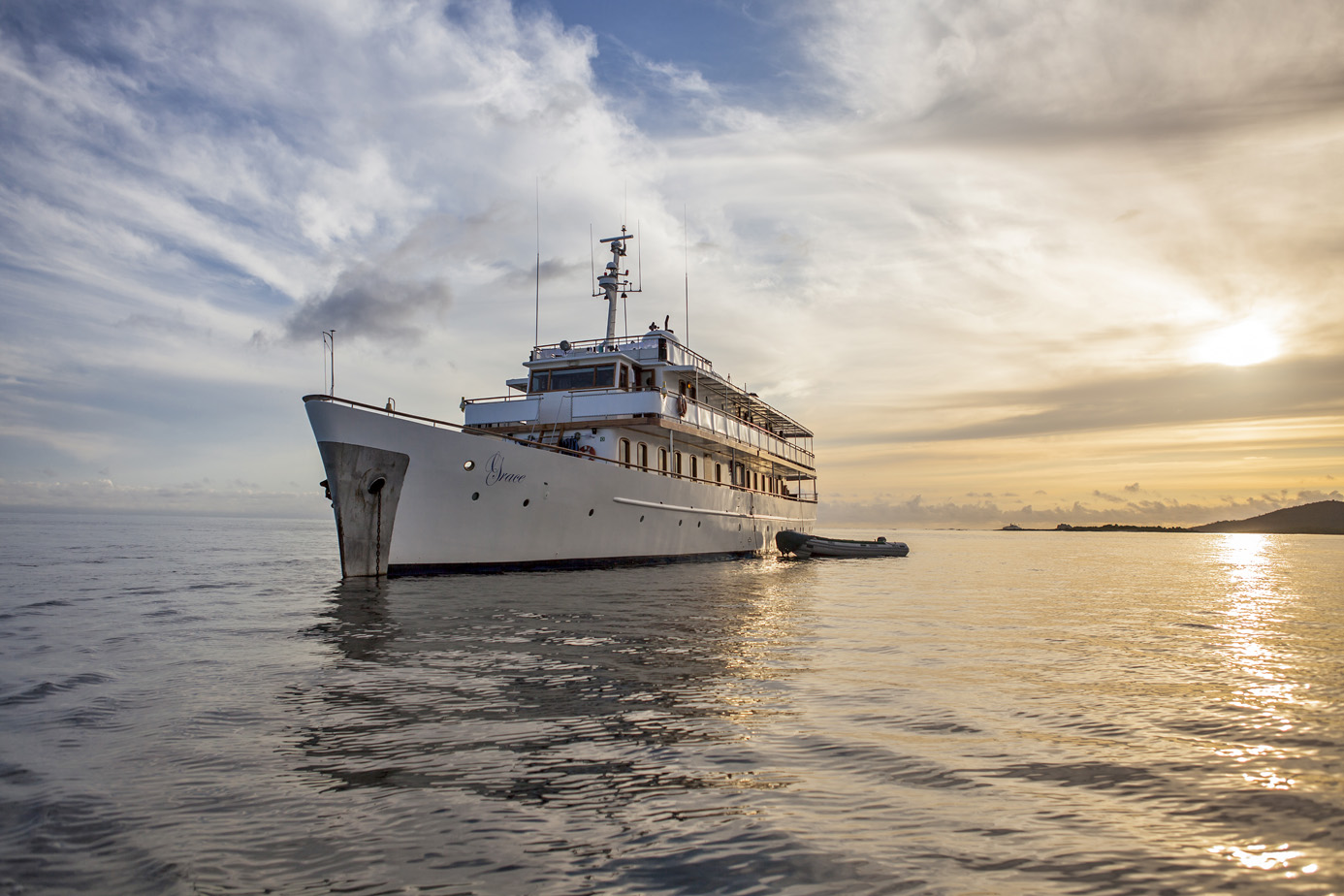 Grace Yacht - Galapagos Islands