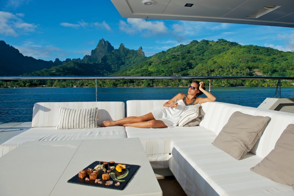 Yacht BIG FISH in Tahiti
