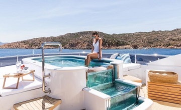 yacht ariadna