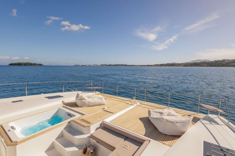 Exterior Relaxation Area With Bath
