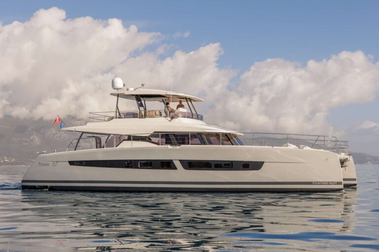 Luxury Superyacht ARIVA