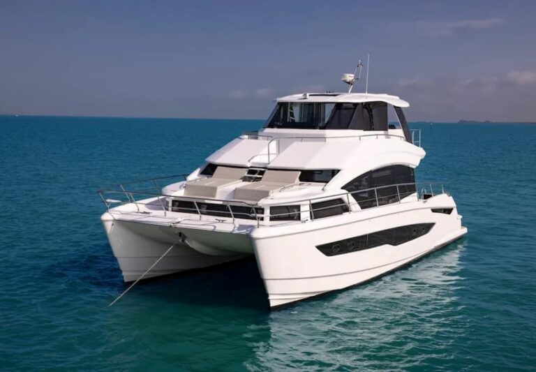 Motor Yacht MARY'S GRACE