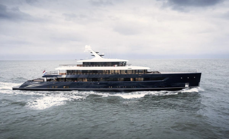 Motoryacht LES CINQ