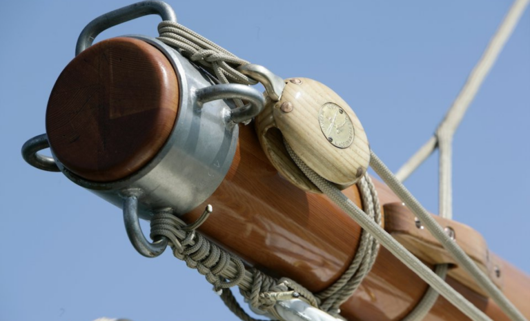 Rigging Chanels With Rope