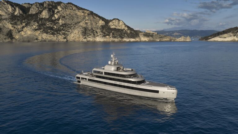 Luxury Yacht GECO By Armani