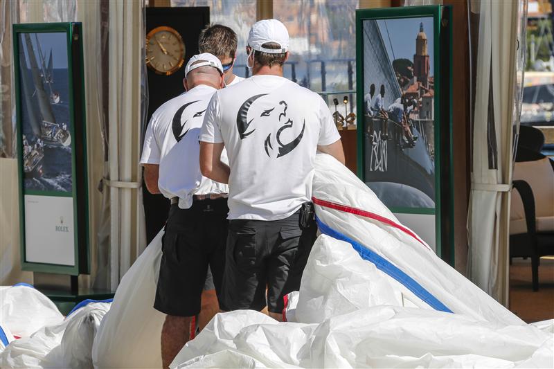 Crew-members-of-Lupa-of-London-yacht-durin-sail-measurement-on-Piazza-Azzurra.jpg
