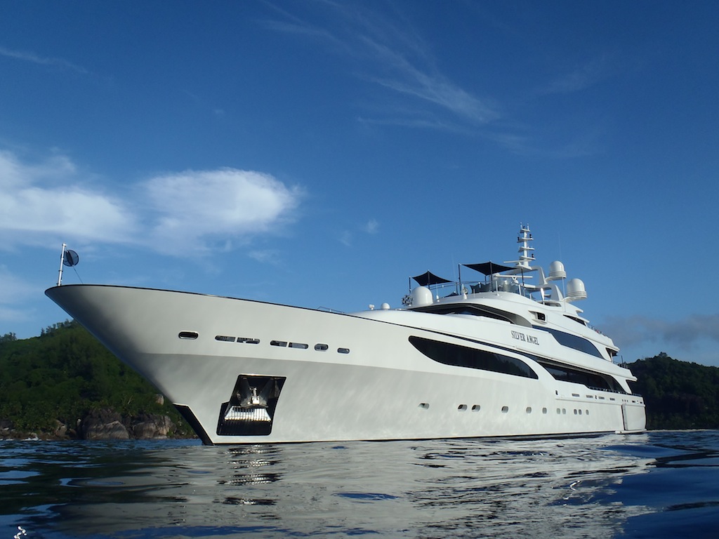 Superyacht-SILVER-ANGEL.jpg