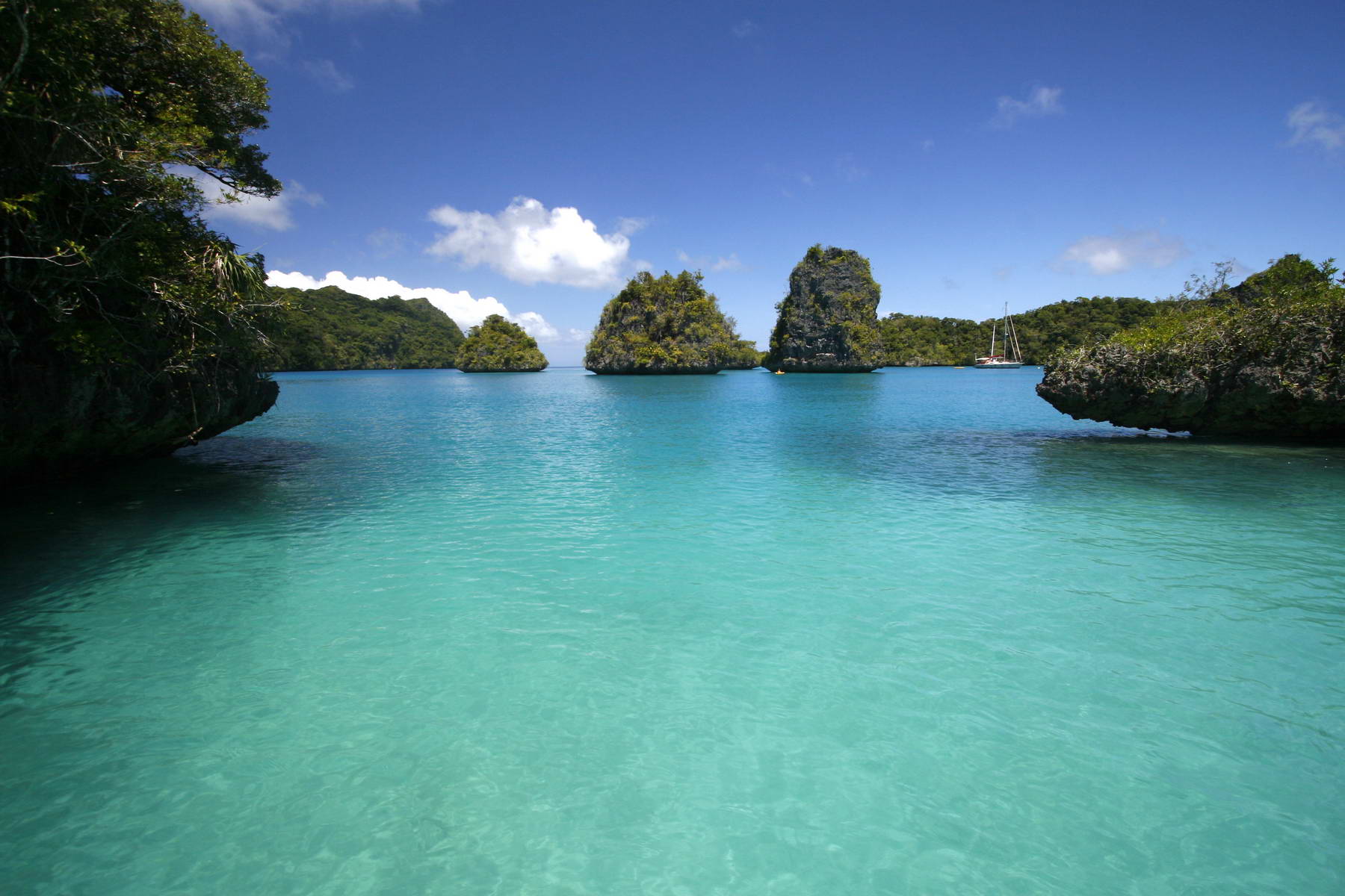 Fiji Luxury Yacht Charter