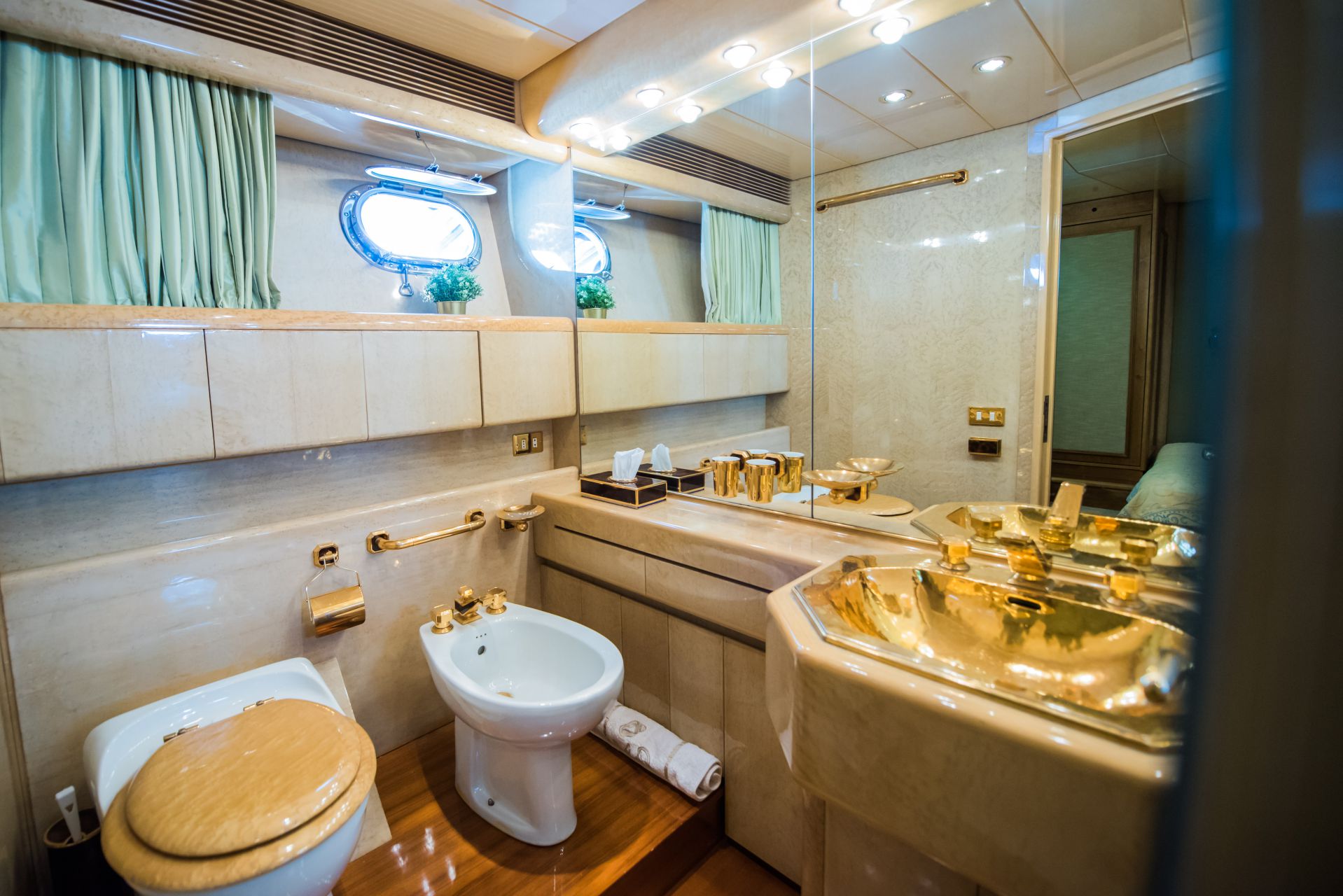  Bathroom No 1.jpg