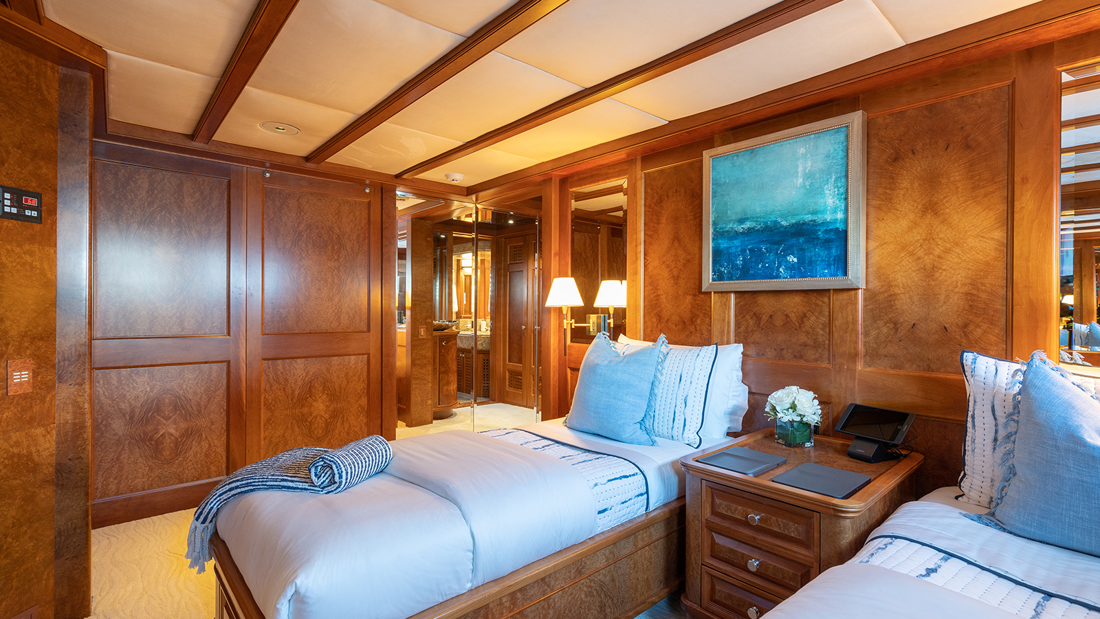  guest cabin  - below deck twin.jpg