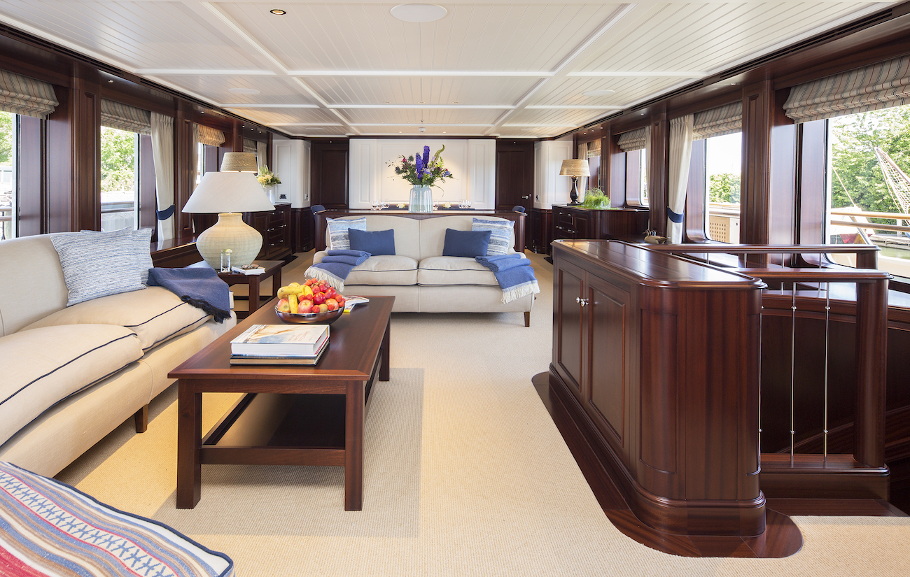  main deck saloon.jpg