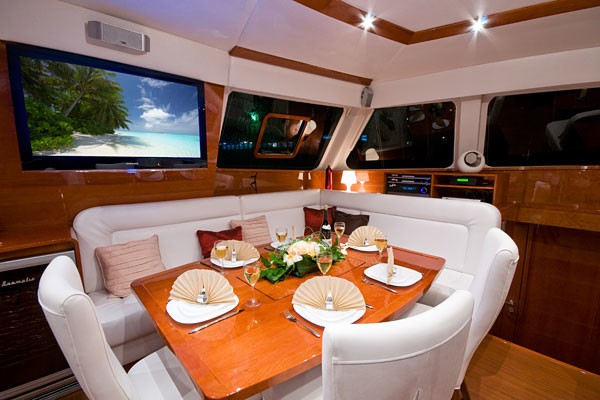 [18m-Yacht-CATSY]-1672-75.jpg