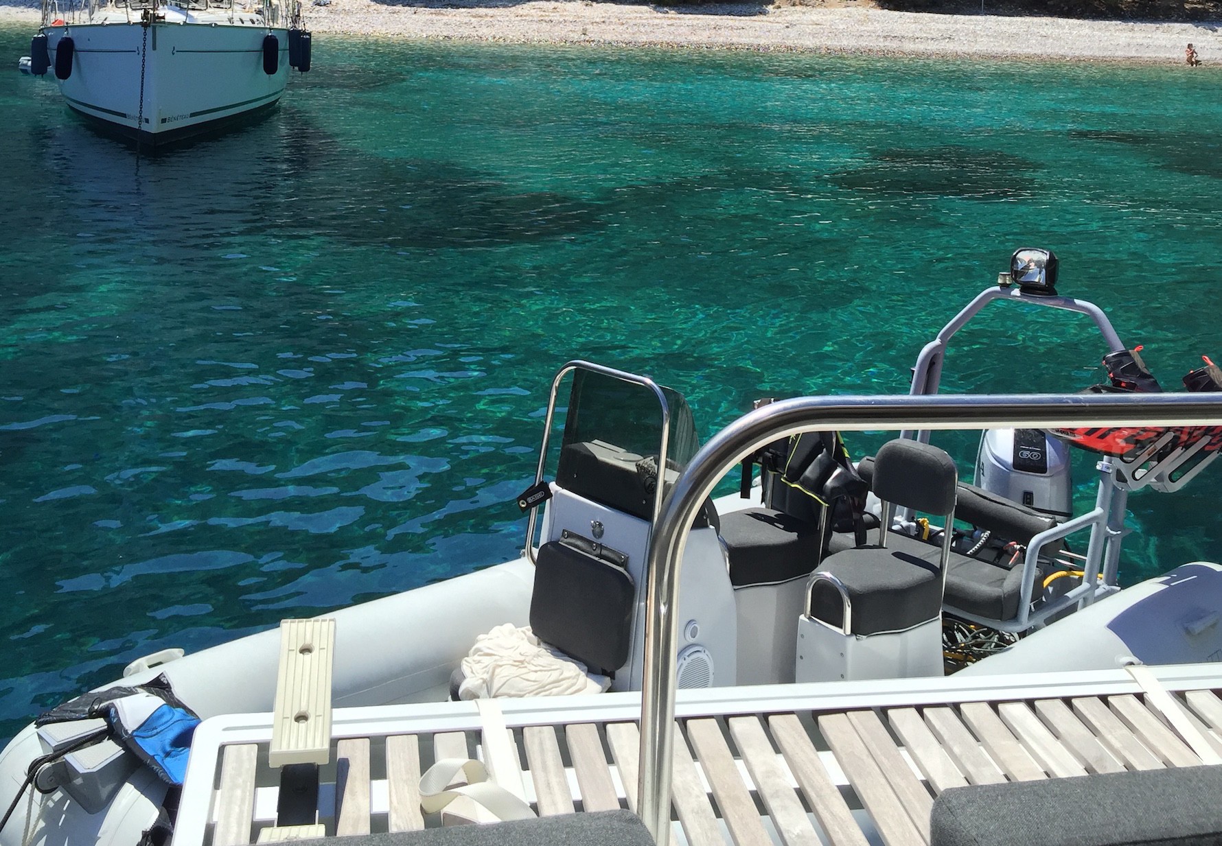 [19m-Yacht-CUTE-LITTLE-CAT]-10167-103.jpg