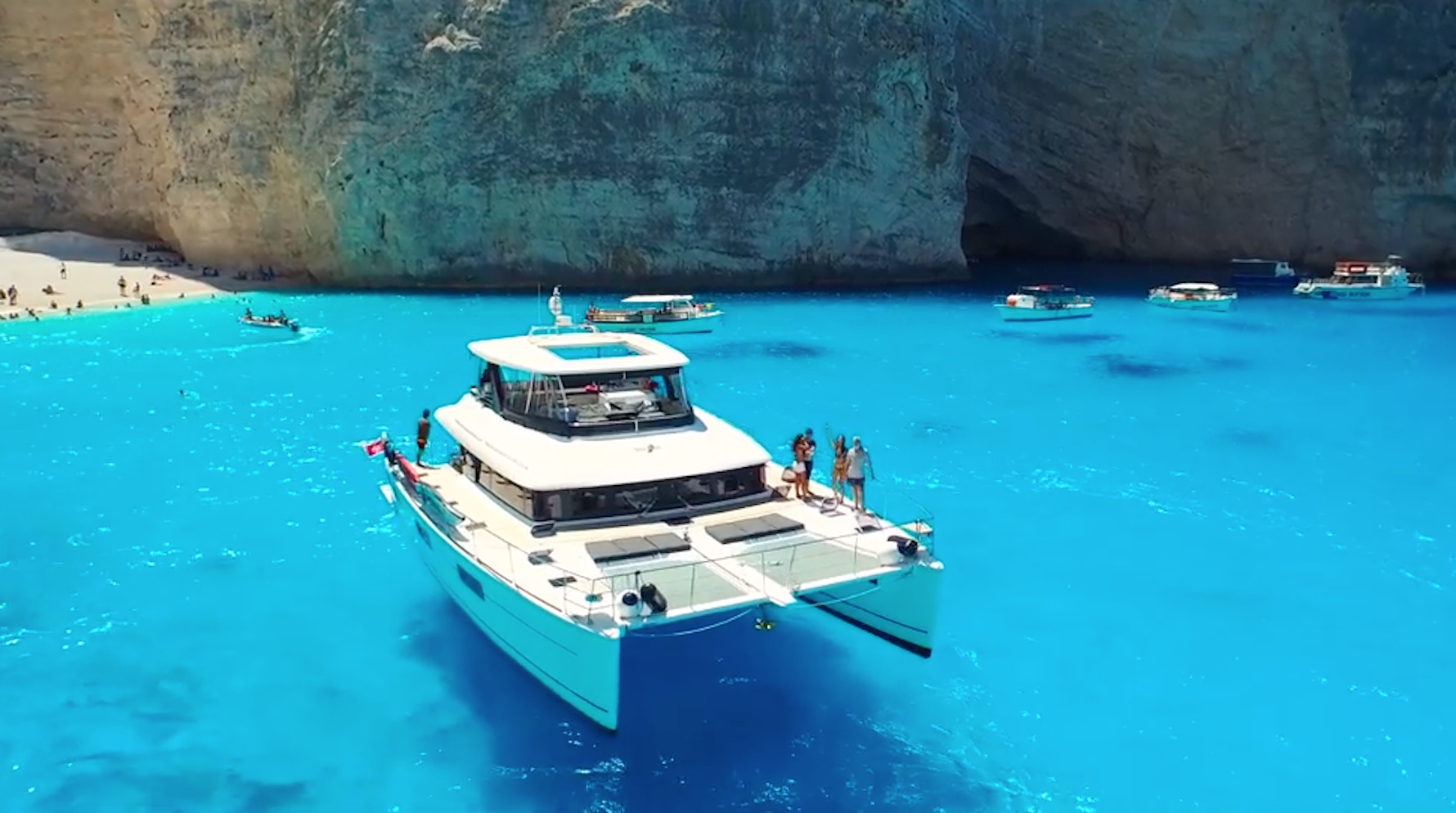 [19m-Yacht-CUTE-LITTLE-CAT]-10167-128.jpg