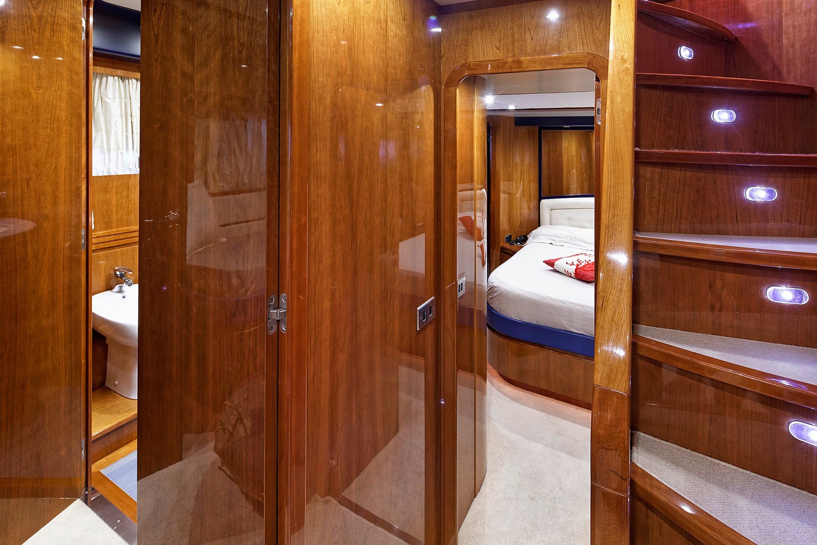 [21m-Yacht-AQVA]-10216-99.jpg