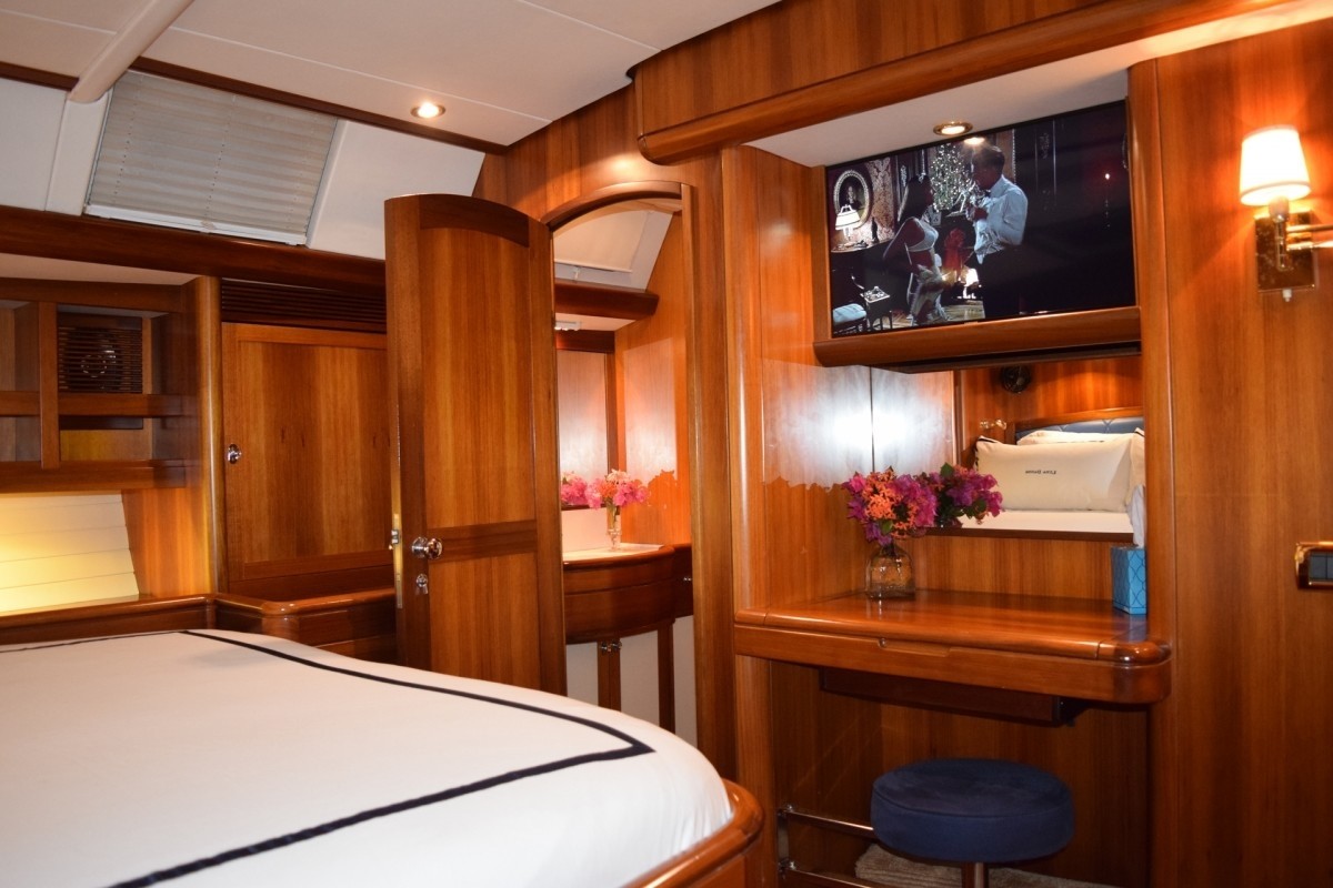 [21m-Yacht-LUNA-DANNS]-10502-145.jpg