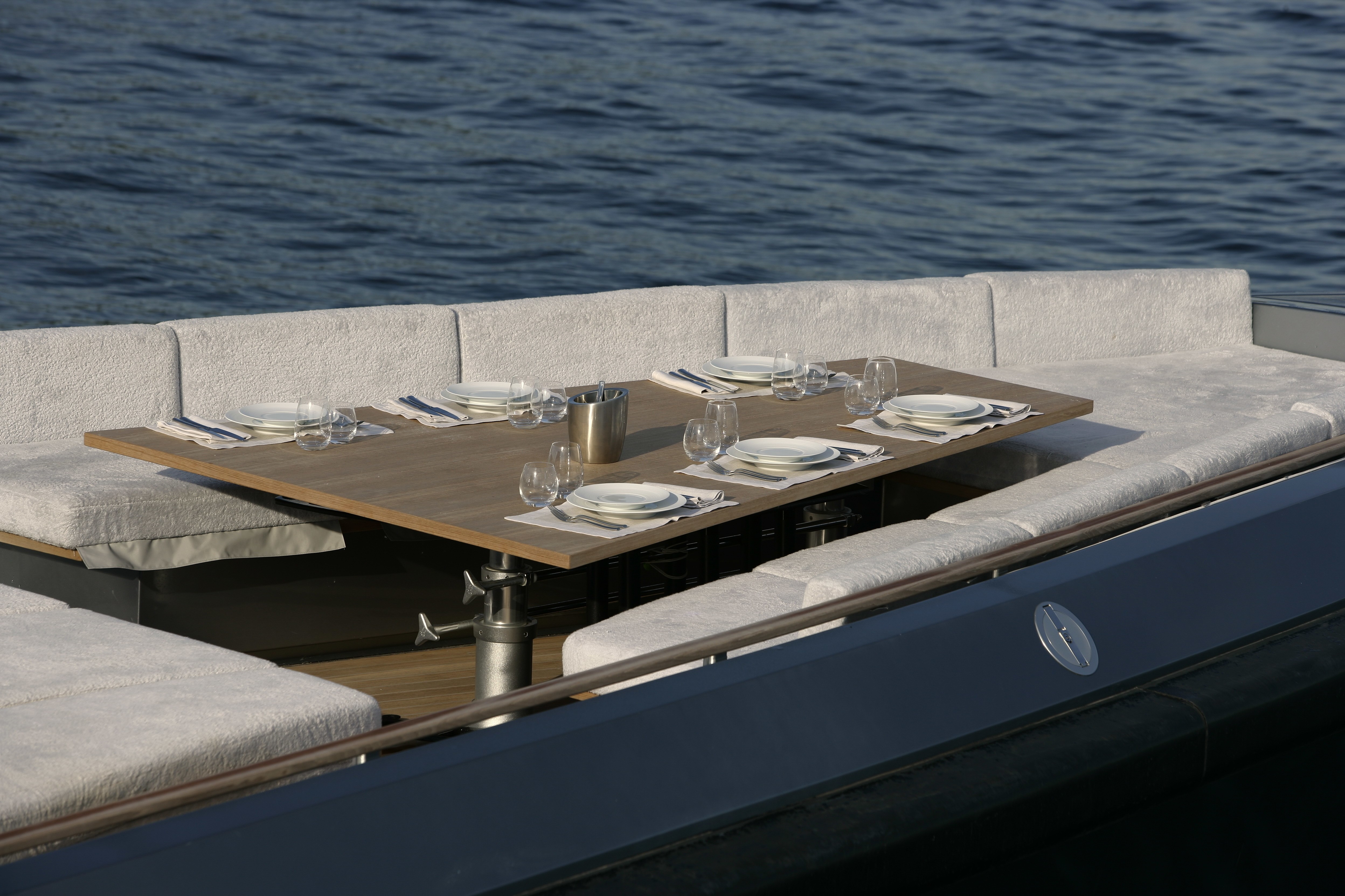 [22m-Yacht-ASH]-12018-12.jpg