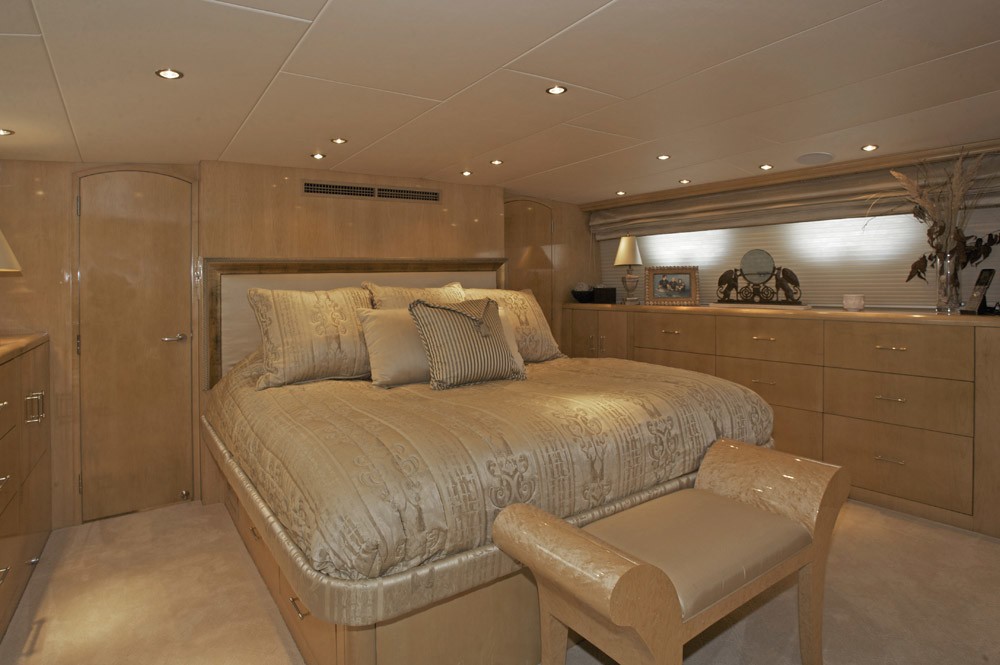 [22m-Yacht-SHEER-BLISS]-1813-110.jpg