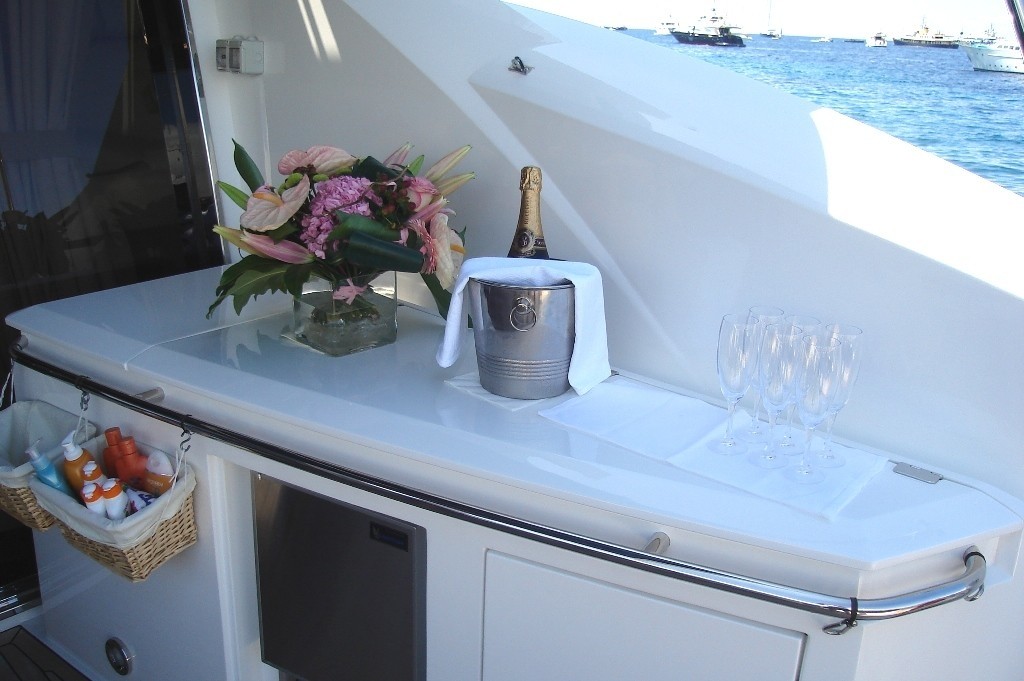 [23m-Yacht-ASPIRE-OF-LONDON]-1578-80.jpg