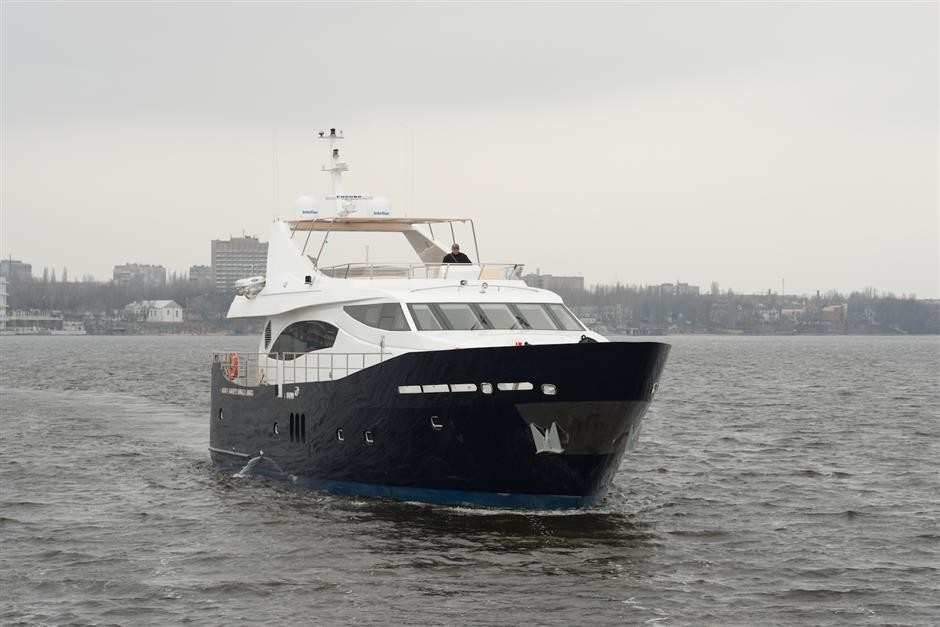 [23m-Yacht-FANTOM]-10099-130.jpg