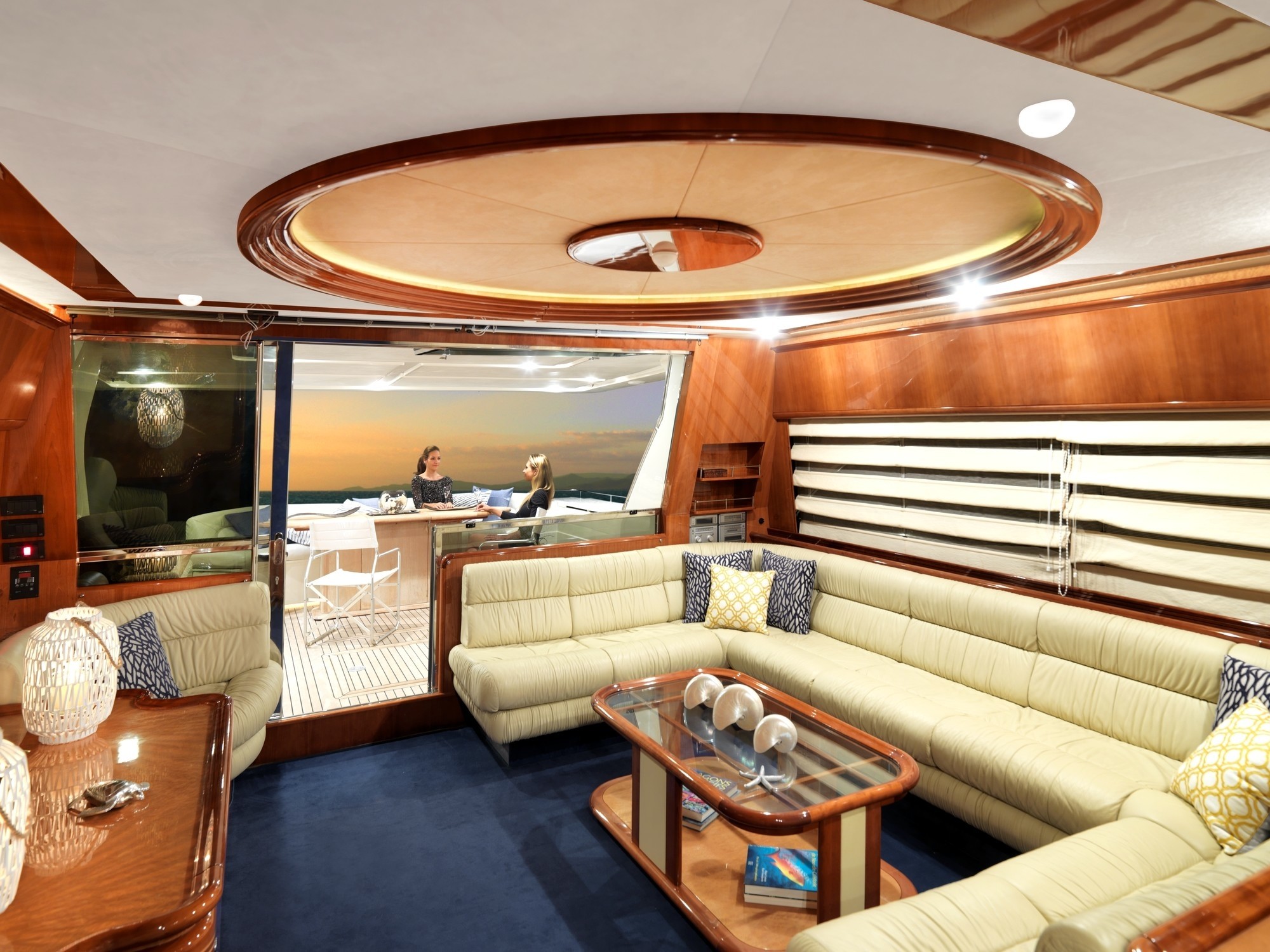 [24m-Yacht-IROUE]-10154-19.jpg