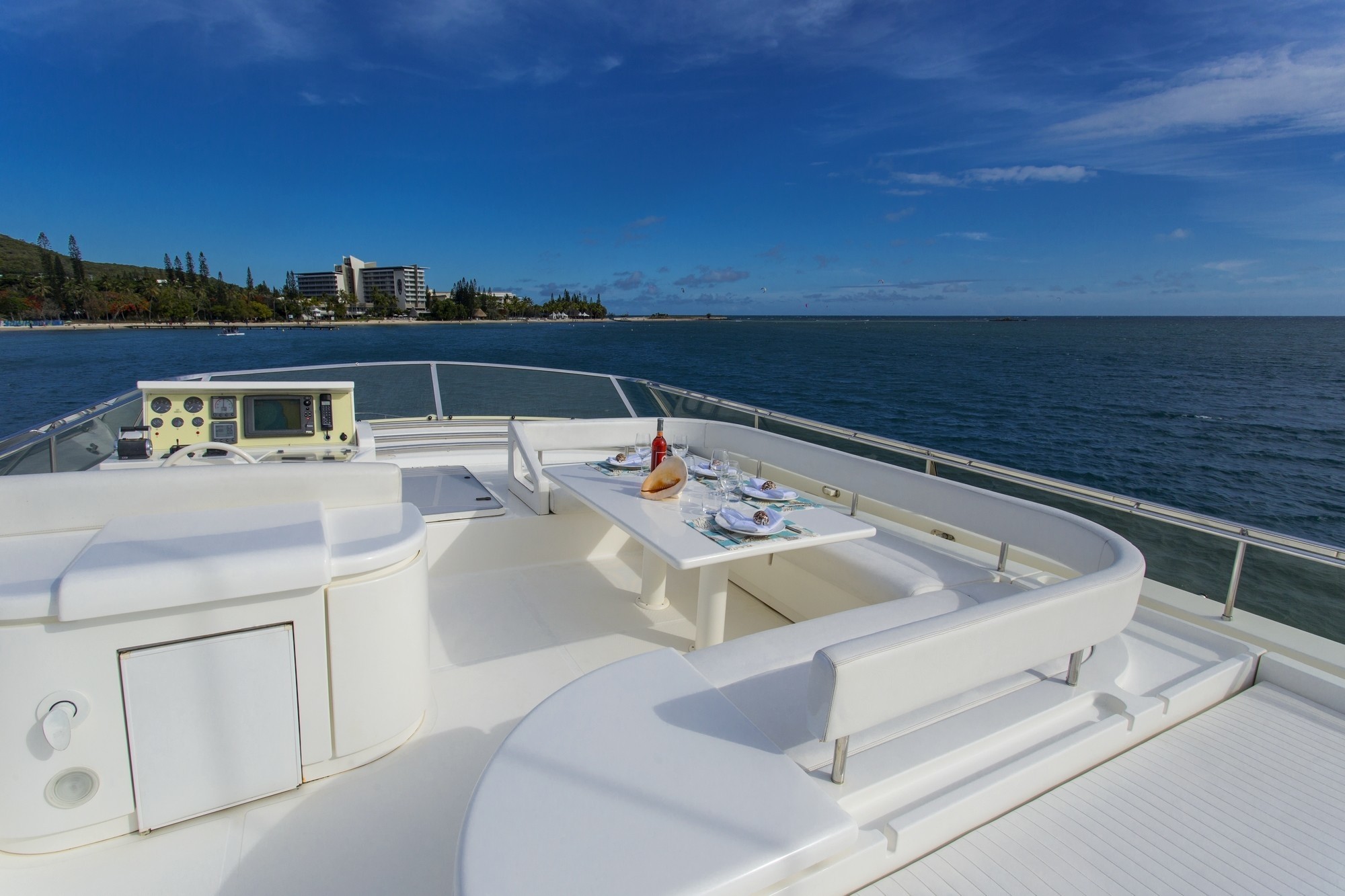 [24m-Yacht-IROUE]-10154-75.jpg