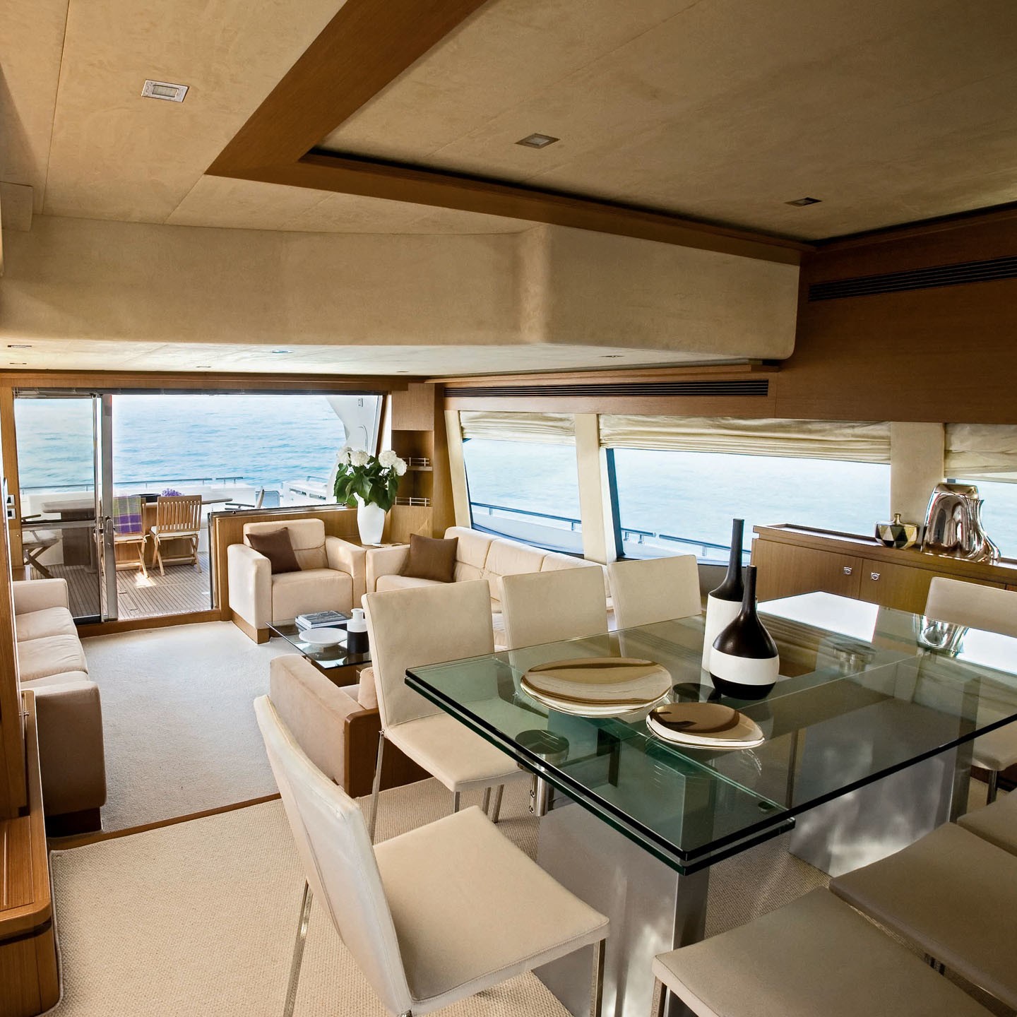 [24m-Yacht-LAVITALEBELA]-1709-16.jpg