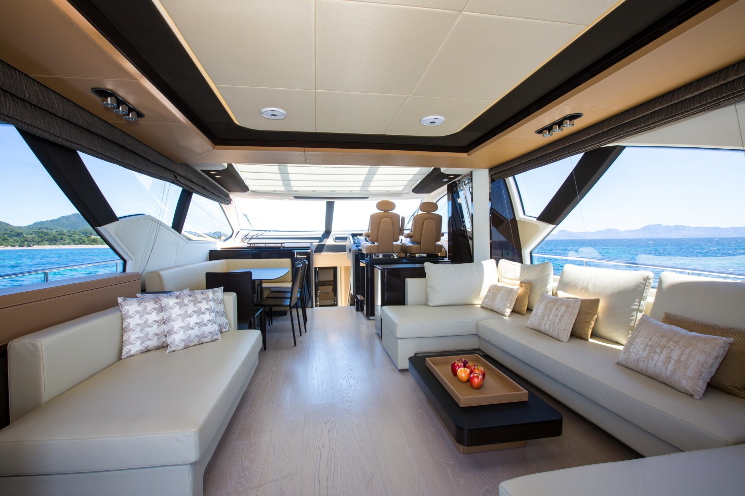 [24m-Yacht-TOFFEE-CRISP]-10256-26.jpg
