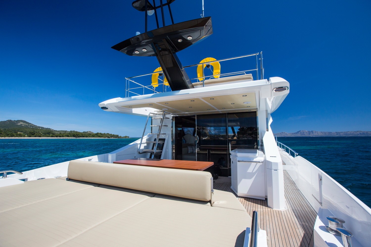 [24m-Yacht-TOFFEE-CRISP]-10256-89.jpg