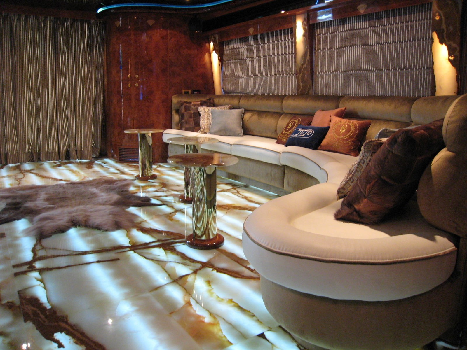[25m-Yacht-JOJO]-1570-129.jpg