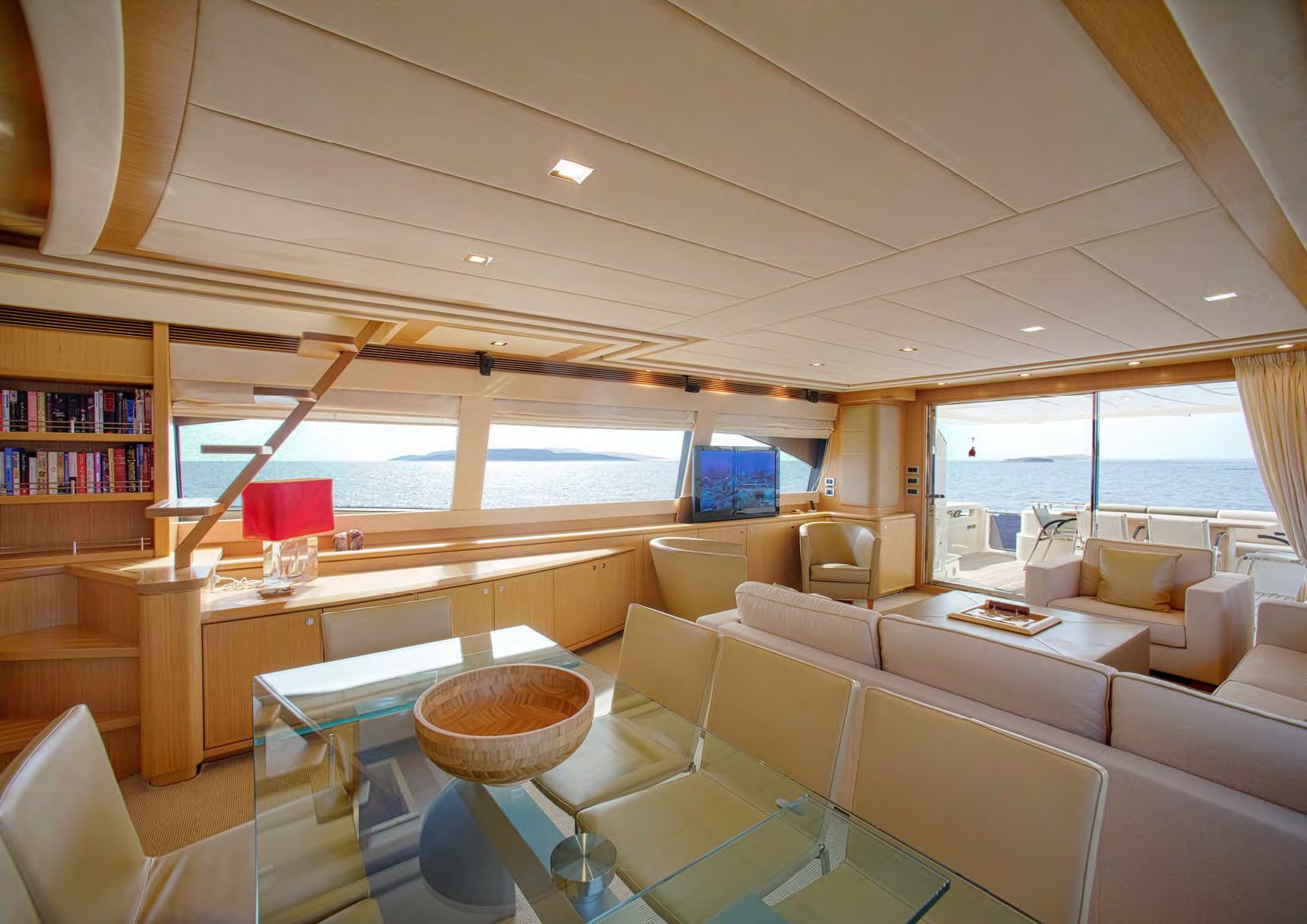 [25m-Yacht-JULIE-M]-10194-135.jpg
