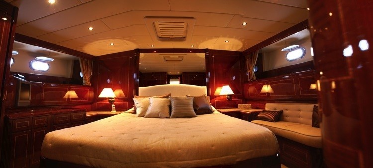 [25m-Yacht-MORFISE]-12718-12.jpg